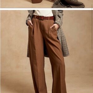 Banana Republic GREEN Wide Leg Pants, High Rise and Front Pleats